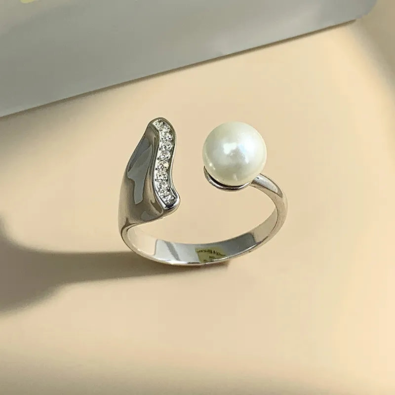 Arielle - Eleganter Sterling Silber Ring mit Süßwasserperle und Zirkon